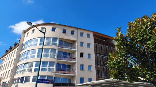 Lot de 2 Studios avec parking 39 m² / LOURDES / VENDU