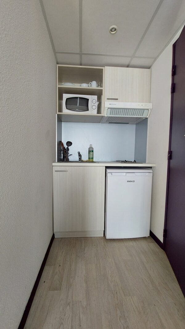 STUDIO 21 m² LOURDES / VENDU – Image 2
