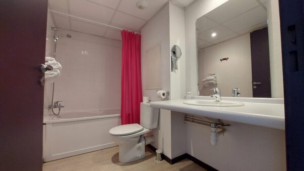 Appartement 1 pièce 27 m² LOURDES VENDU – Image 3