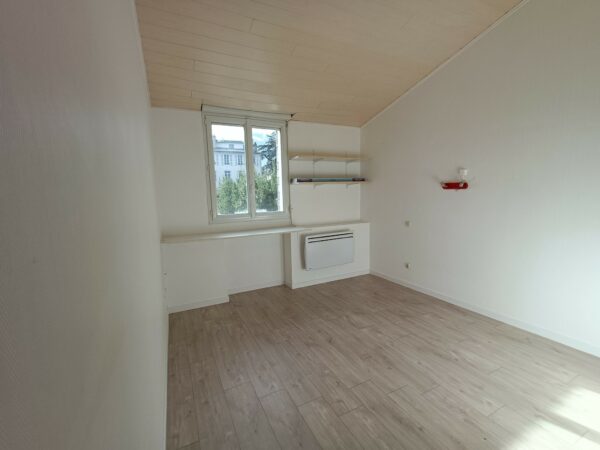 STUDIO PAU CENTRE VENDU – Image 3