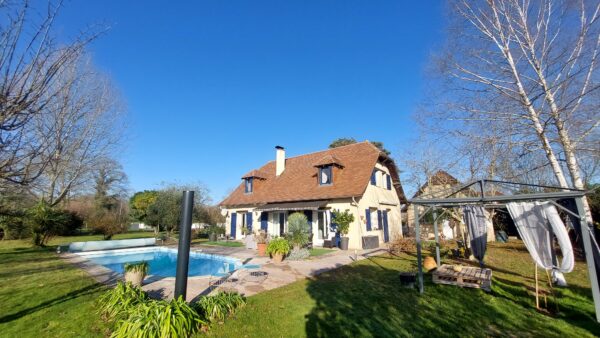 Maison 6 pièces 145 m² / MORLAAS / VENDU – Image 2