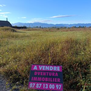 Terrain 1 090 m² BORDES VENDU