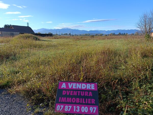 Terrain 1 090 m² BORDES VENDU
