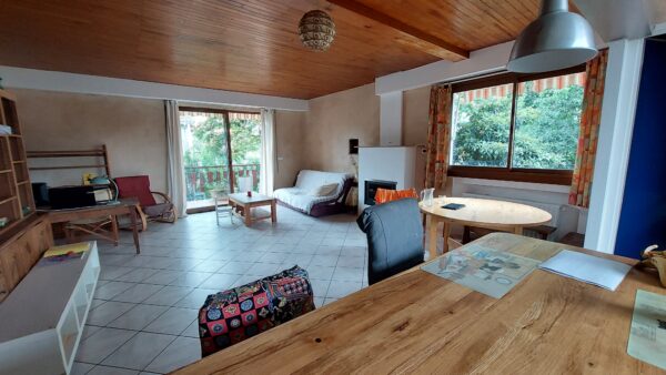 MAISON FAMILIALE + 3 STUDIOS 200m² PAU VENDU – Image 2