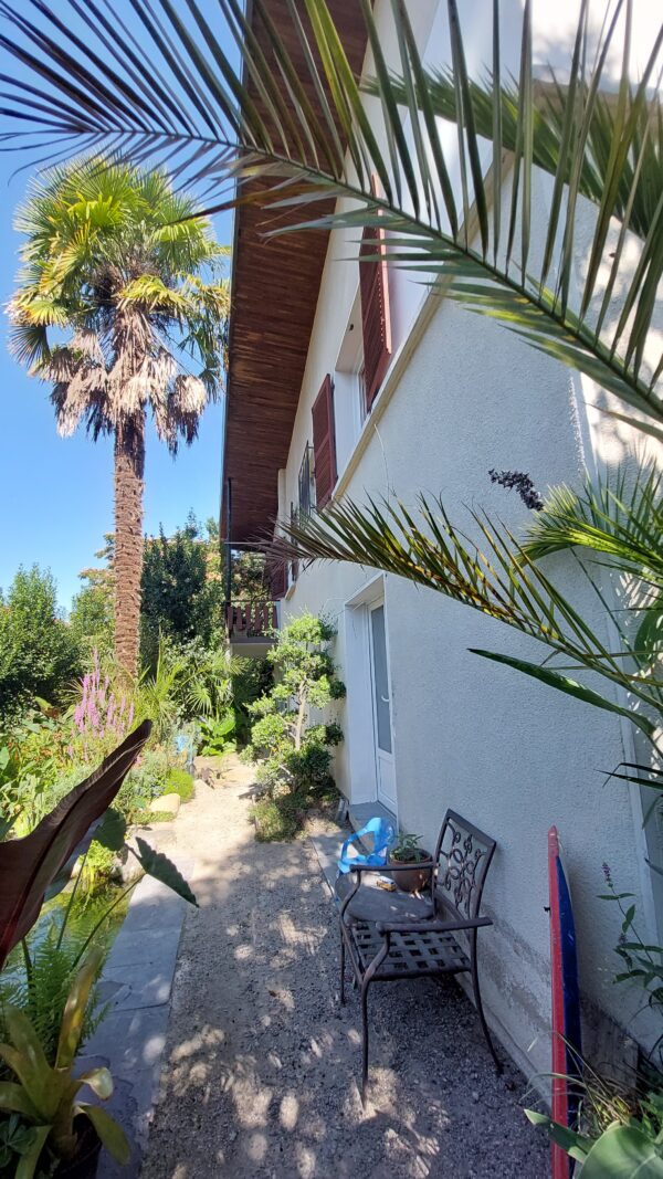 MAISON FAMILIALE + 3 STUDIOS 200m² PAU VENDU
