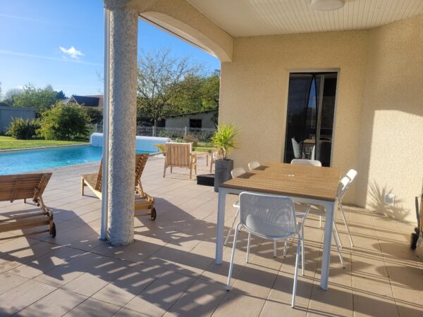 Maison de plain-pied 4 chambres avec double garage – Image 7