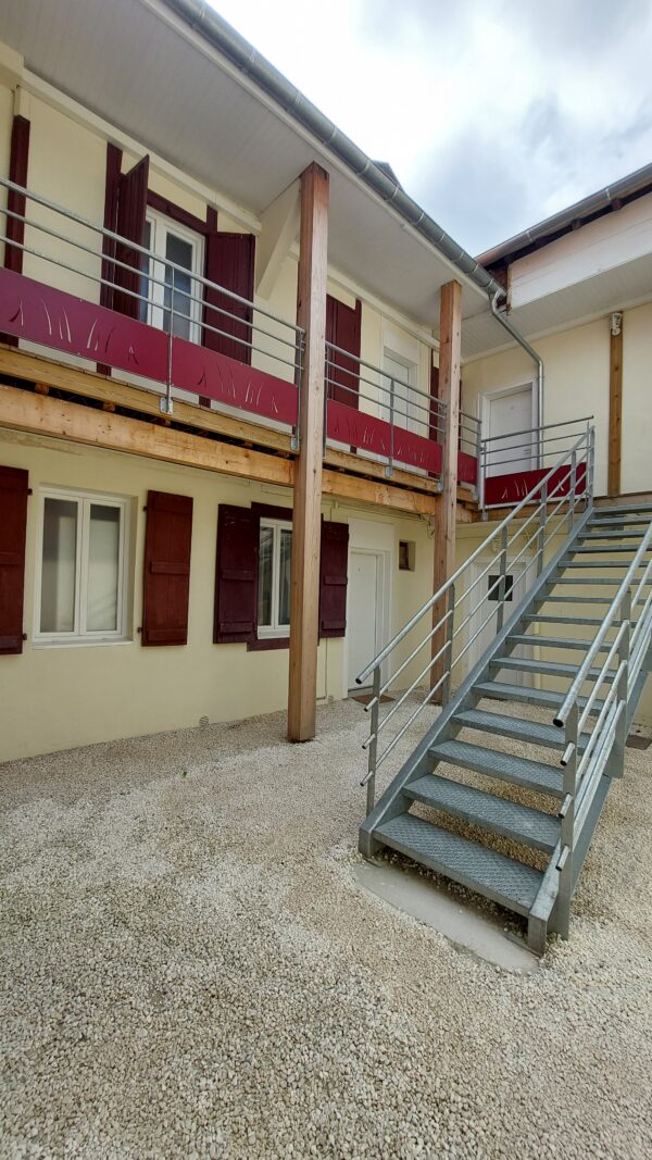 Appartement STUDIO MEUBLE / PAU CENTRE / VENDU – Image 4