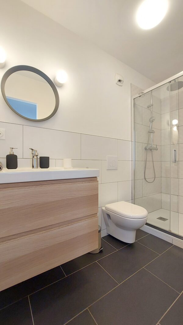 Appartement STUDIO MEUBLE /1er ETAGE / PAU CENTRE / VENDU – Image 5
