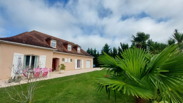 Maison 4 CHAMBRES + 1 BUREAU 170m² SECTEUR SAUVAGNON NOUVEAUTE – Image 3