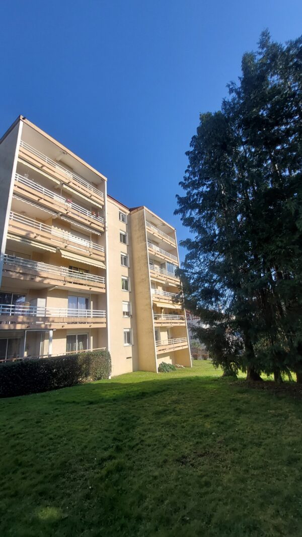 T1 VENDU LOUE HAUT DE BILLERE AVEC PARKING SOUS COMPROMIS
