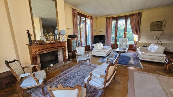 Maison familiale 7 CHAMBRES 300 m² LONS NOUVEAUTE – Image 4