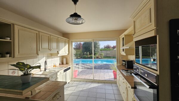 Maison familiale 6 CHAMBRES 250m² A 2 MIN DE PAU NOUVEAUTE – Image 3