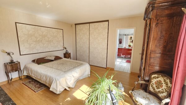 Maison familiale 6 CHAMBRES 290m² IDRON NOUVEAUTE – Image 7