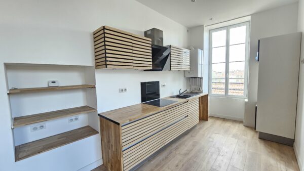 APPARTEMENT T4 ENTIEREMENT RENOVE PAU CENTRE – Image 2