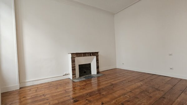 APPARTEMENT T4 ENTIEREMENT RENOVE PAU CENTRE – Image 7