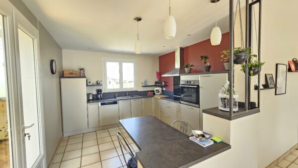 Maison 4 CHAMBRES 153 M² SECTEUR MORLAAS VENDU – Image 3