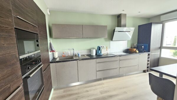 APPARTEMENT T4 AVEC TERRASSE ET DOUBLE GARAGE PAU PROXIMITE COMMODITES – Image 3