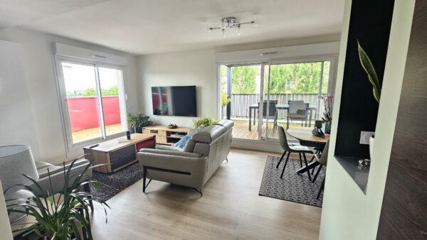 APPARTEMENT T4 AVEC TERRASSE ET DOUBLE GARAGE PAU PROXIMITE COMMODITES – Image 4