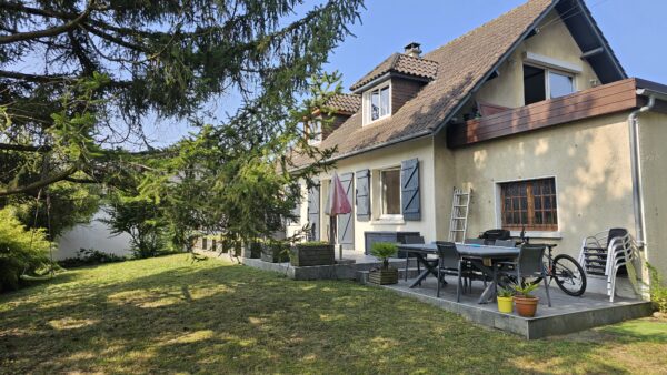 Maison 4 CHAMBRES AVEC TERRAIN DIVISIBLE A LESCAR 64230