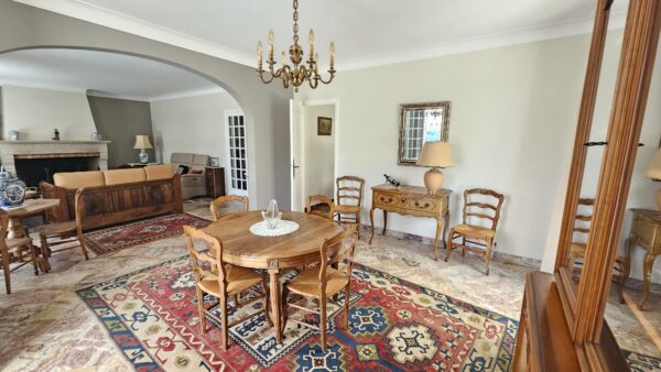 Maison 5 CHAMBRES 200m² A 5 min de MORLAAS 64160 VENDU – Image 4