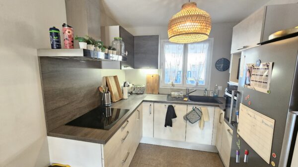 Maison 4 pièces 80 m² / ARTIGUELOUVE / SOUS COMPROMIS – Image 4