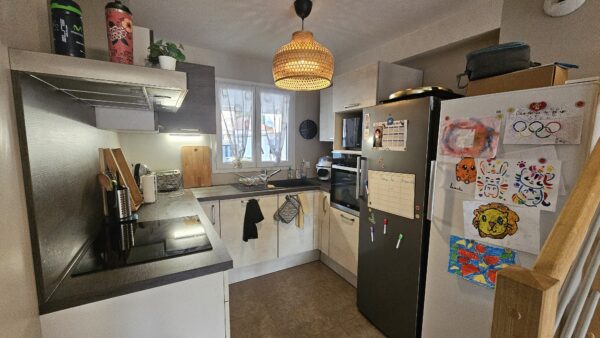 Maison 4 pièces 80 m² / ARTIGUELOUVE / SOUS COMPROMIS – Image 3