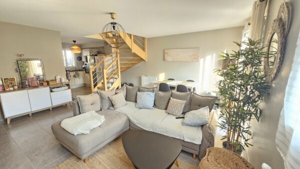 Maison 4 pièces 80 m² / ARTIGUELOUVE / SOUS COMPROMIS