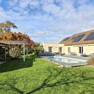 Maison 4 Chambres + 1 bureau 178 m² A 7 min de MORLAAS 64160 SOUS COMPROMIS