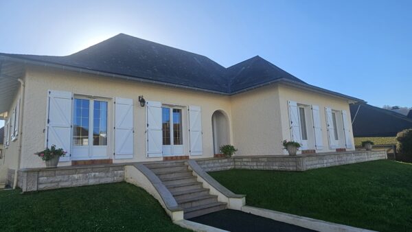 Maison 4 CHAMBRES 140m² + SOUS SOL JURANCON 64110 SOUS COMPROMIS