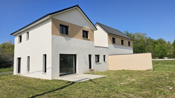 Maison 4 CHAMBRES 109 m² A 2 min de PAU à MORLAAS NOUVEAUTE