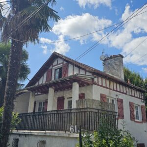 APPARTEMENT T2 AVEC TERRASSE/ CAVE ET PARKING SOUS COMPROMIS